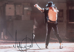 Lot #4255 Michael Jackson Signed Photograph - Image 1