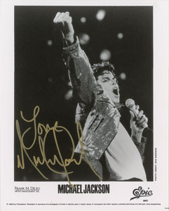 Lot #4257 Michael Jackson Signed Photograph - Image 1
