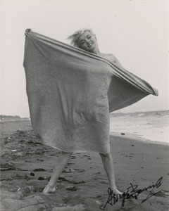 Lot #730 Marilyn Monroe - Image 1