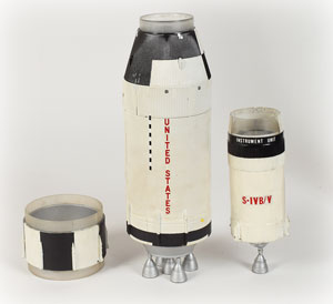 Lot #8246  Saturn V Model - Image 4
