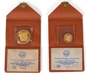 Lot #8326  Apollo 11 Pair of Man-in-Space Gold Medals - Image 1