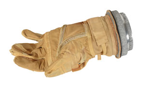 Lot #8291 Gus Grissom's Gemini Training Glove - Image 3