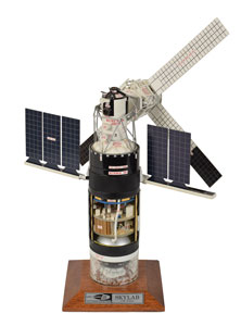 Lot #8248  Skylab Model - Image 2