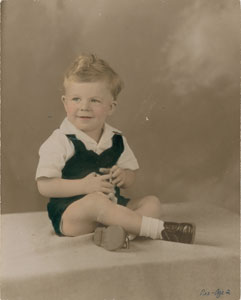Lot #100 Lee Harvey Oswald Baby Photograph