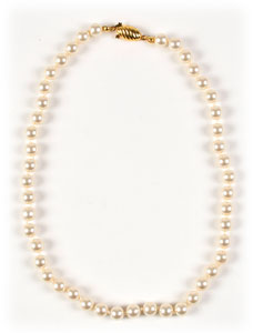 Lot #6072  Prince's Personally-Owned and Stage-Worn Single-Strand Pearl Necklace
