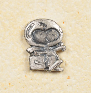 Lot #9176 Dave Scott's Apollo 15 Lunar Surface-Flown Snoopy Pin Signed Display - Image 3