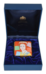 Lot #97  Queen Elizabeth II and The Queen Mother - Image 8