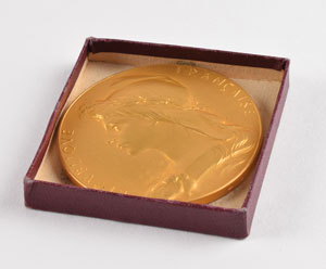 Lot #3031  Paris 1924 Summer Olympics Gilt Official Commemorative Medal - Image 4