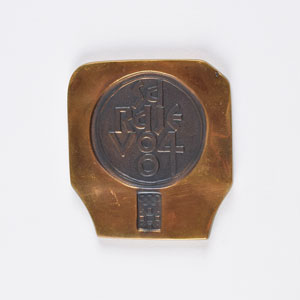 Lot #8391  Sarajevo 1984 Winter Olympics Bronze Participation Medal - Image 1