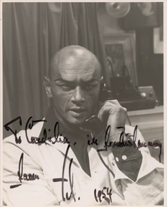 Lot #711 Yul Brynner - Image 1