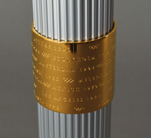 Lot #915  Atlanta 1996 Summer Olympics Torch - Image 2