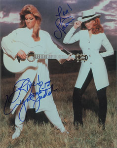 Lot #5258 The Judds Signed Photograph - Image 1