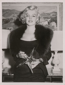 Lot #5289 Marilyn Monroe Original Vintage Photograph - Image 1