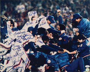 Lot #1020  NY Mets: 1986 - Image 2