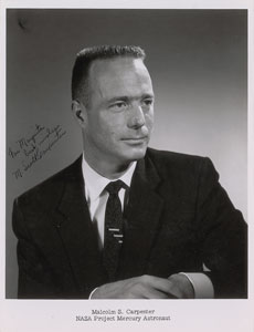 Lot #6093 Scott Carpenter 1961 Signed Letter and Photograph - Image 2