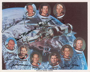 Lot #6623  Skylab Crews Signed Photograph - Image 1
