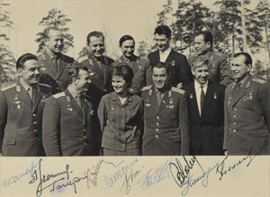 Lot #6065  Cosmonauts Signed Photograph and Certificate - Image 3