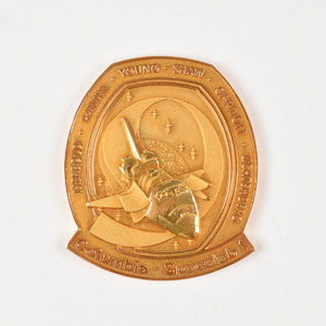 Lot #6708  STS-9 Flown 10K Gold Robbins Medal - Image 3