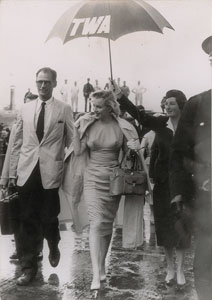 Lot #984 Marilyn Monroe and Arthur Miller - Image 1