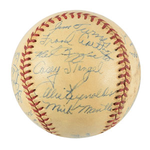 Lot #9303  NY Yankees 1951 Team-Signed Baseball - Image 4