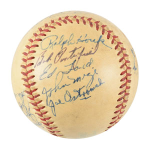 Lot #9300  NY Yankees 1940-50s Collection of (4) Team Signed Baseballs - Image 2