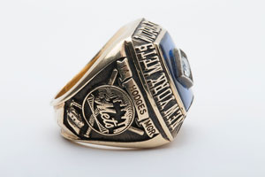 Lot #9409  1969 New York Mets World Series Championship Ring Salesman Sample - Image 3