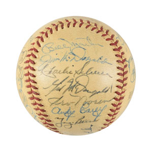 Lot #9304  NY Yankees 1952 Team-Signed Baseball - Image 3