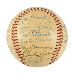 Lot #9304  NY Yankees 1952 Team-Signed Baseball - Image 4