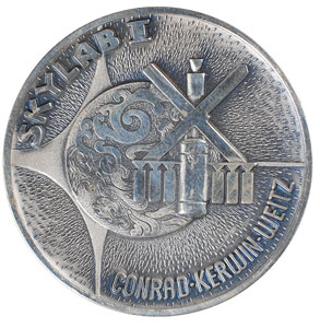 Lot #120 Dave Scott’s Skylab 1 Robbins Medal - Image 1