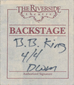 Lot #2213 B. B. King Signed Photograph - Image 2