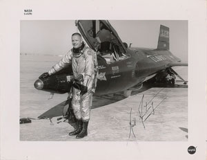 Lot #523 Neil Armstrong - Image 1