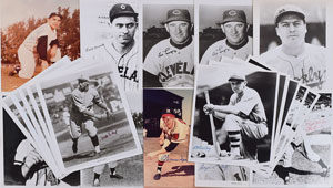 Lot #1086  Baseball Hall of Famers - Image 1