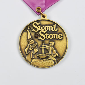 Lot #1126 Sword in the Stone presentation medal from Disneyland - Image 2