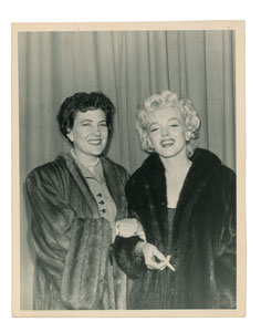 Lot #875 Marilyn Monroe - Image 1