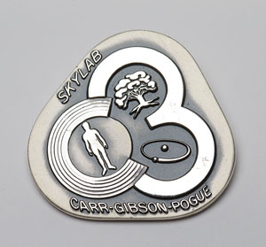 Lot #4597  Skylab 4 Unflown Robbins Medal