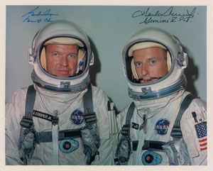 Lot #4127  Gemini 5 Signed Photograph - Image 1