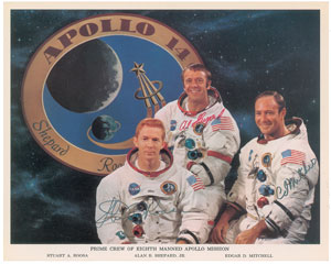 Lot #4385  Apollo 14 Signed Photograph - Image 1