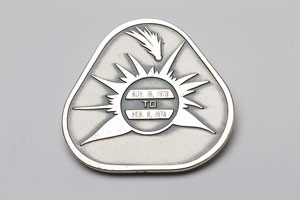 Lot #4602 Ed Gibson's Skylab 4 Unflown Robbins Medal - Image 2