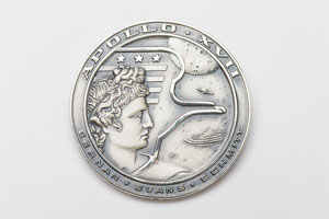 Lot #4429 Edgar Mitchell's Apollo 17 Unflown Robbins Medal - Image 1