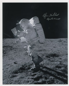 Lot #4542 Edgar Mitchell Signed Photograph - Image 1
