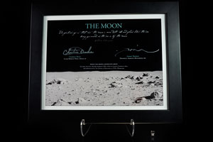 Lot #4003  NWA 11303 Lunar Meteorite Slice, Lunar Dust, and Charlie Duke Signed Photograph - Image 6