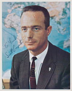 Lot #4075 Scott Carpenter Signed Mercury Flight Report and Photograph - Image 3