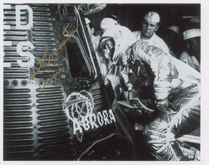 Lot #4094  Mercury Program Signed Photographs - Image 1