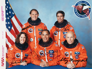 Lot #4679  STS-33 Signed Photographs - Image 2