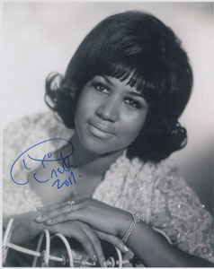 Lot #5314 Aretha Franklin Signed Photograph - Image 1