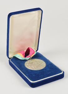 Lot #8490  Los Angeles 1984 Summer Olympics Silver Winner’s Medal - Image 4