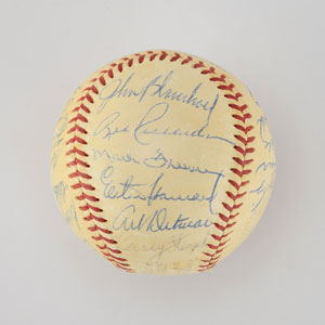 Lot #8254  1959 New York Yankees Team Signed Baseball with Mantle and Berra - Image 5