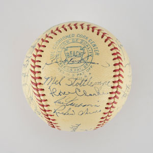 Lot #8255  1967 New York Yankees Team Signed Baseball with Mantle - Image 3