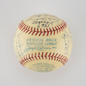 Lot #8255  1967 New York Yankees Team Signed Baseball with Mantle - Image 6