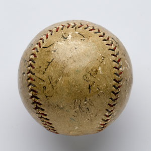 Lot #8234  1930 New York Yankees Signed Baseball with 21 Signatures including Ruth and Gehrig - Image 4